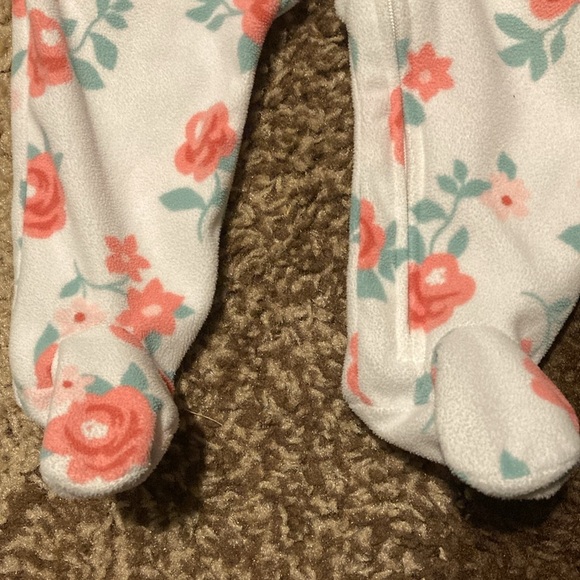 3/$10 Carters white with pink flowers sleeper. - Picture 3 of 6